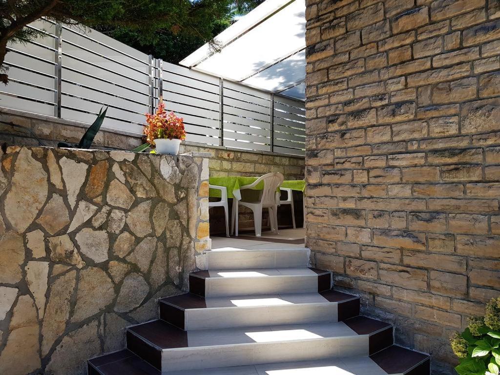 Pool Mansion Magnolia - Comfort Rooms Novalja Exterior foto