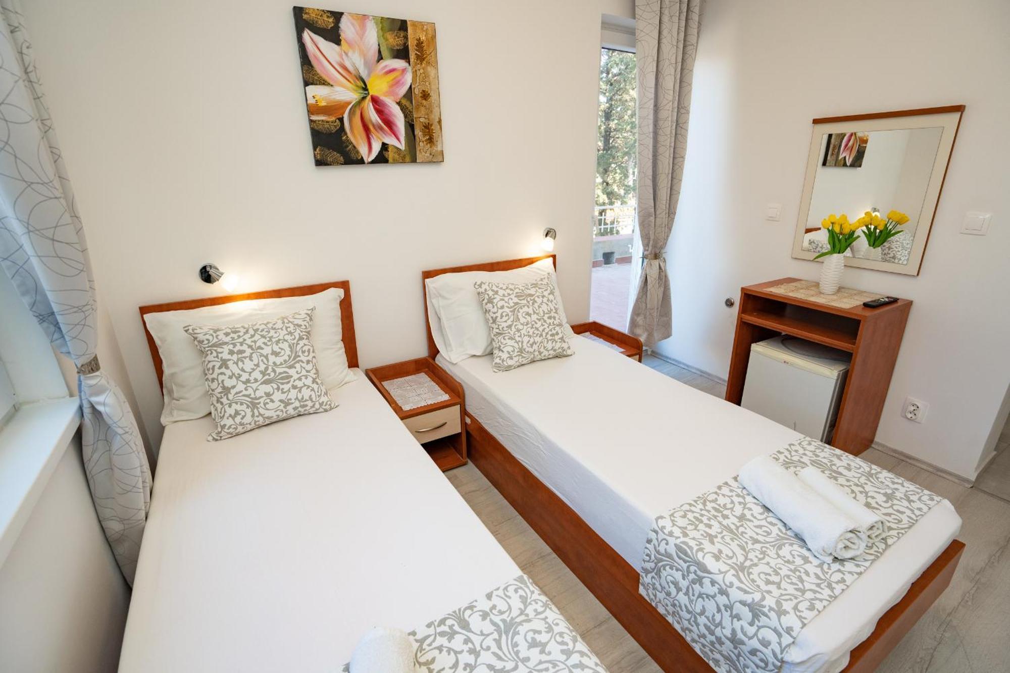 Pool Mansion Magnolia - Comfort Rooms Novalja Exterior foto